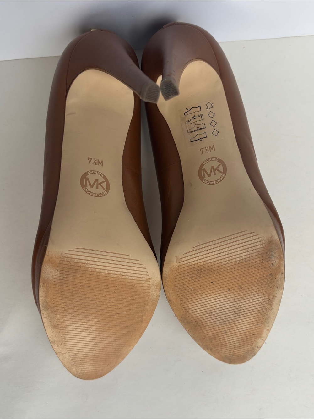 MICHAEL Michael Kors Cognac Leather Stiletto Pumps - Picture 8 of 8